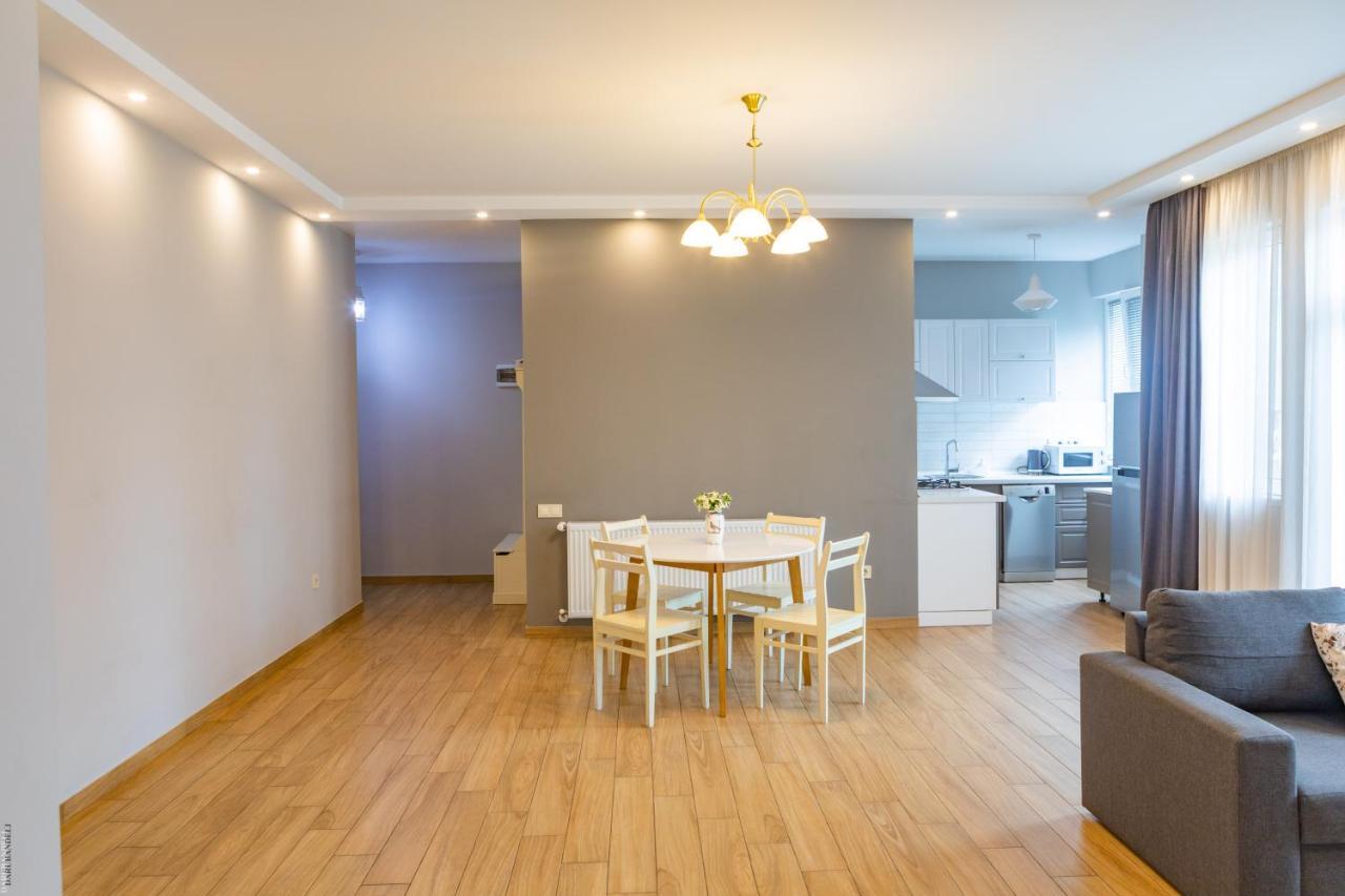 Apartment By The Sheraton Batumi Exterior foto